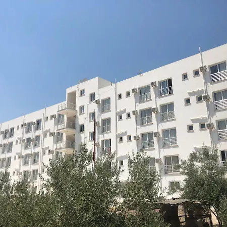 Ekin Adademir Yurt * Nikósie
